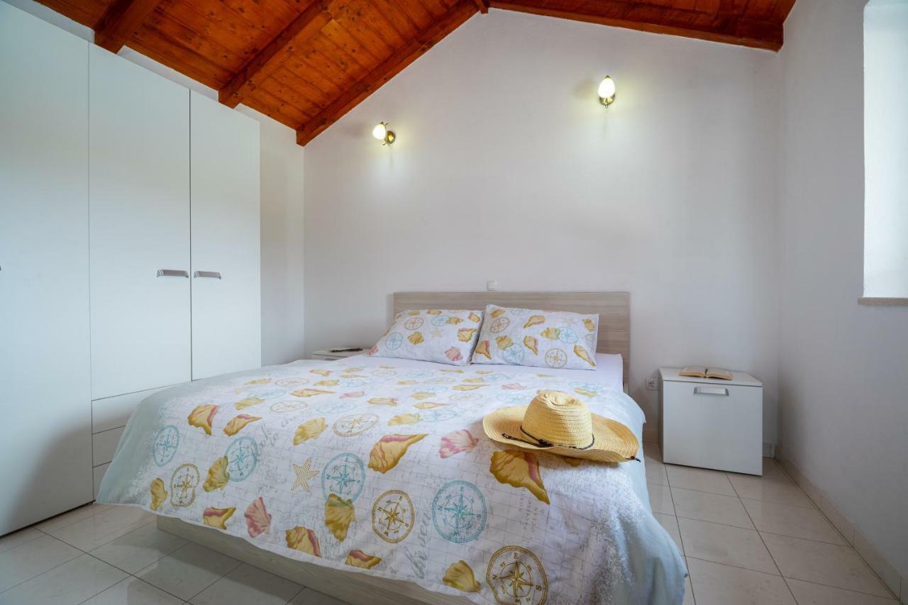 Villa Vineyard House & Olive Grove House Račišće Esterno foto